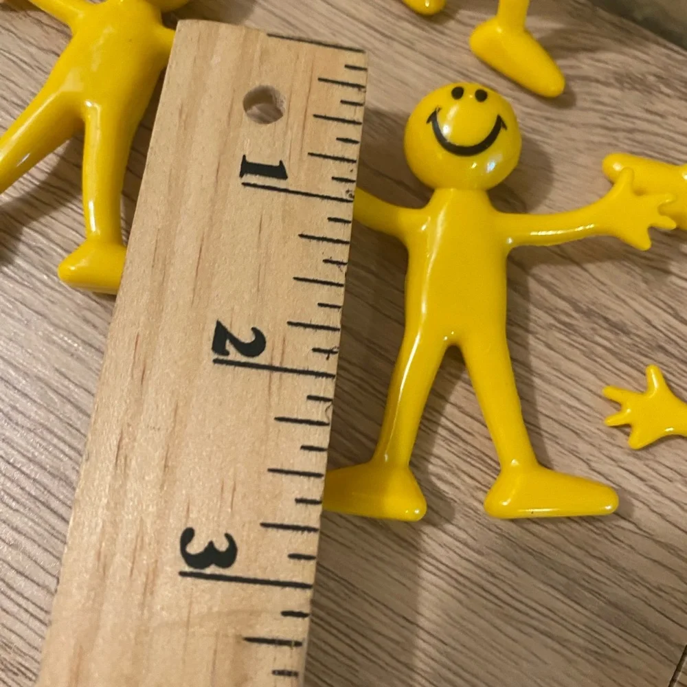 Vintage smiley face yellow rubber toy lot of 12 - Picture 5 of 7